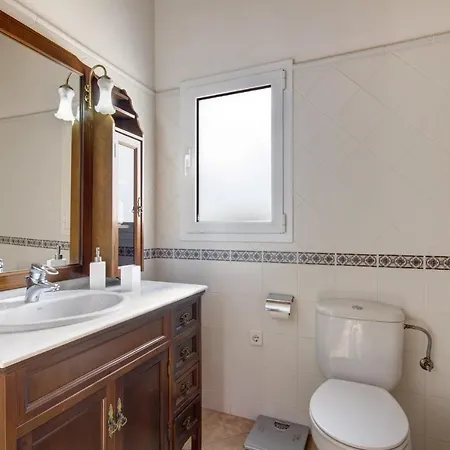 Villa Tali 3 Bedroom Villa, Cala'n Blanes