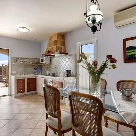 Willa Tali 3 Bedroom Villa, Cala'n Blanes
